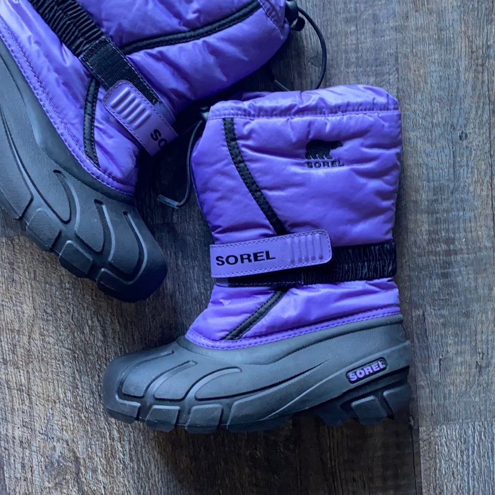 COPY - SOREL PURPLE BLACK WINTER SNOW BOOTS BIG little 2 EXCELLENT